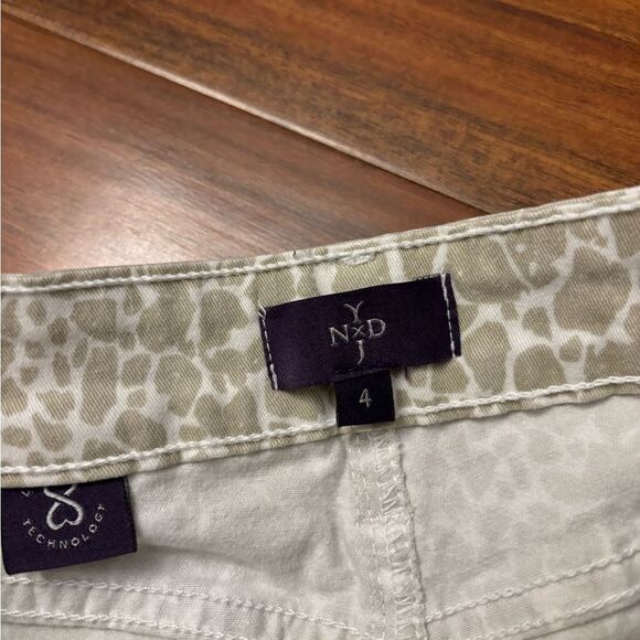 NYDJ leopard/cheetah animal print beige/white midi skirt - Picture 4 of 4